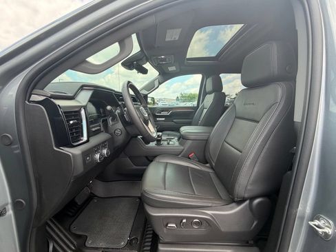 Used 2025 GMC Sierra 1500 Denali AWD/4WD image 2
