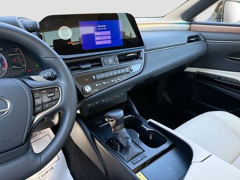 Used 2025 Lexus ES 350 w/ Premium Package image 27
