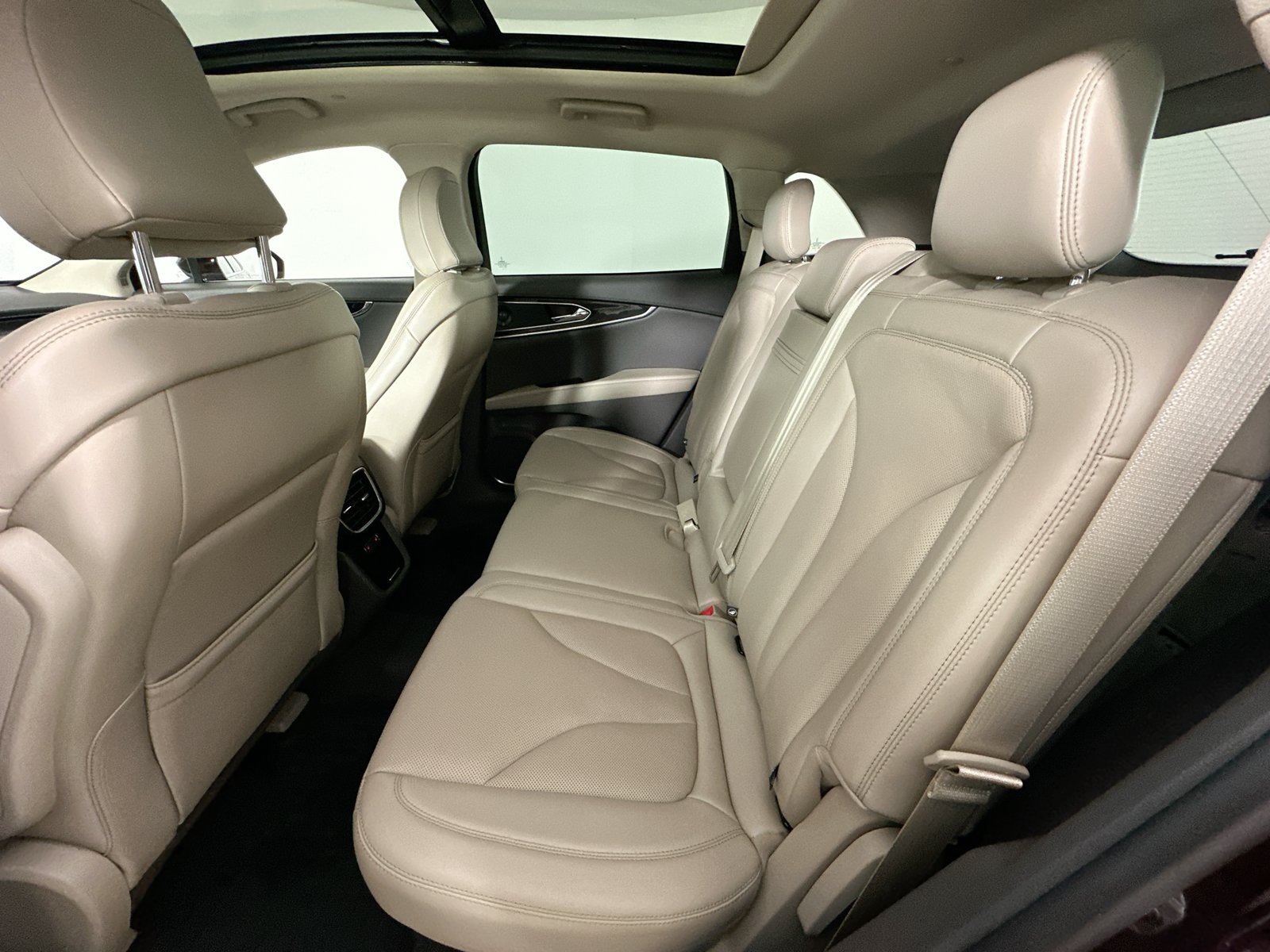 Used 2021 Lincoln Nautilus Reserve AWD/4WD image 37
