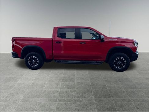 Used 2024 Chevrolet Silverado 1500 ZR2 w/ Technology Package image 7