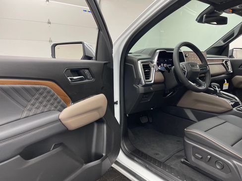 New 2026 GMC Canyon Denali AWD/4WD image 15