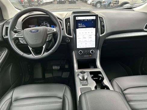 Used 2022 Ford Edge SEL w/ Convenience Package image 16