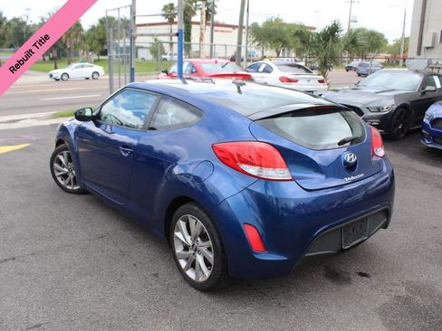 Used 2017 Hyundai Veloster Base image 5