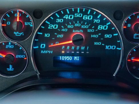 Used 2024 GMC Savana 2500 w/ Driver Convenience Package image 45