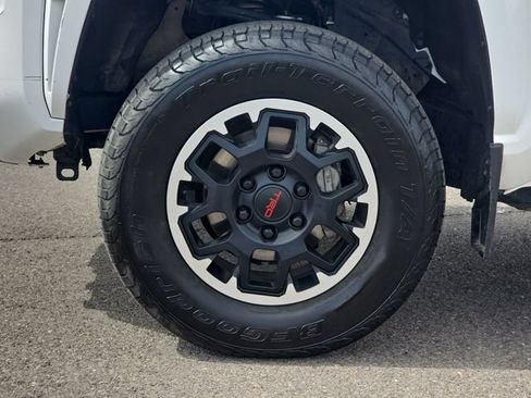 Used 2024 Toyota Tacoma SR5 AWD/4WD image 19