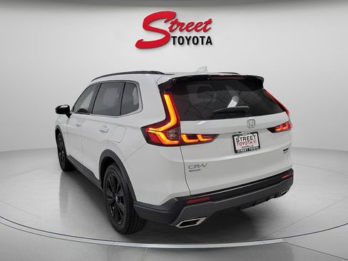 Used 2025 Honda CR-V Sport Touring image 2