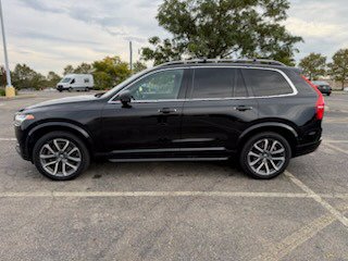 Used 2017 Volvo XC90 T6 Momentum AWD/4WD image 2
