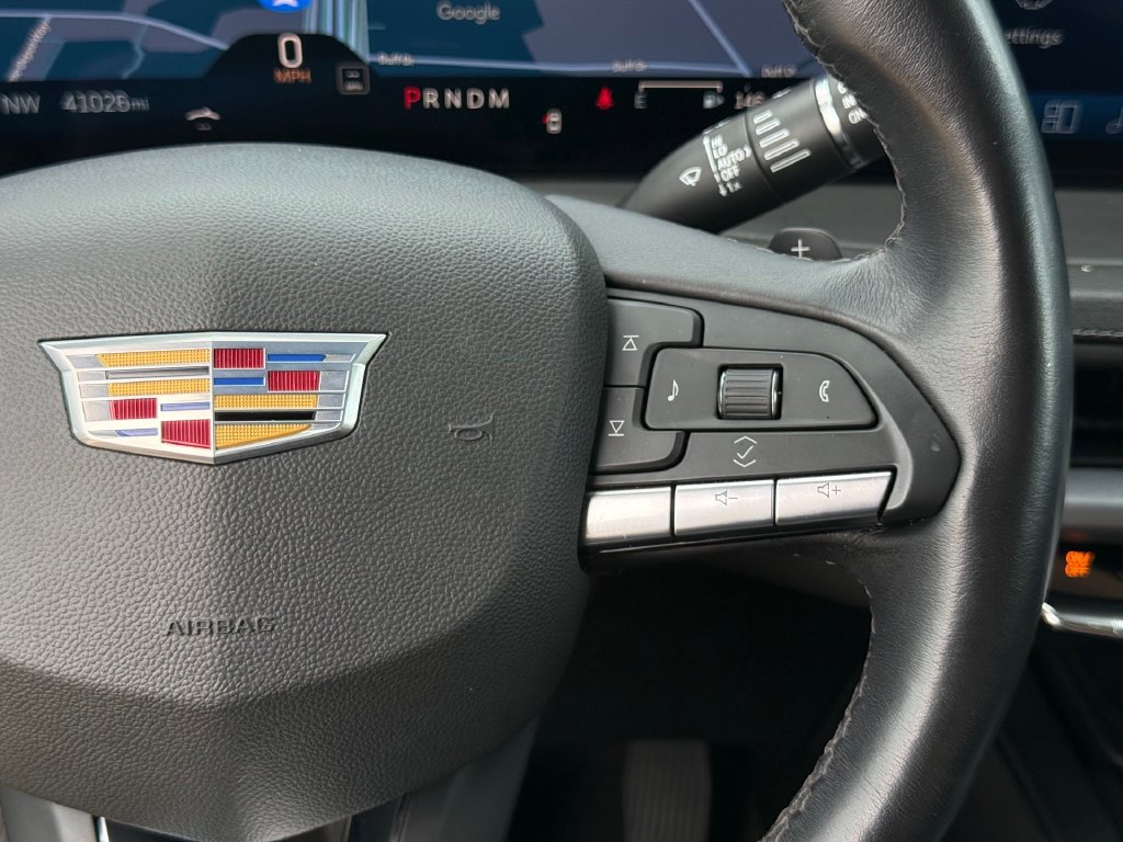 Used 2025 Cadillac XT4 Premium Luxury FWD image 12