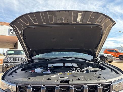 New 2026 Jeep Grand Cherokee Altitude AWD/4WD image 47
