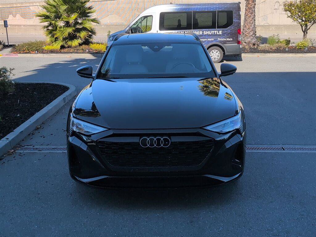 Used 2024 Audi Q8 e-tron Prestige AWD/4WD image 3