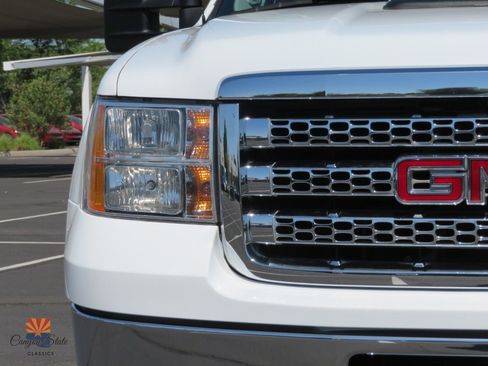 Used 2013 GMC Sierra 2500 SLT w/ SLT Convenience Package AWD/4WD image 38