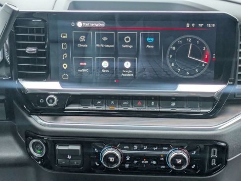 Used 2025 GMC Sierra 1500 SLT AWD/4WD image 17
