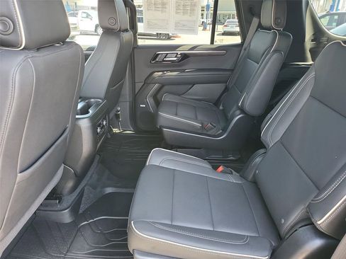 Certified 2025 Chevrolet Tahoe Premier RWD image 17
