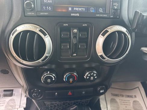 Used 2015 Jeep Wrangler Unlimited Sahara w/ Dual Top Group AWD/4WD image 18