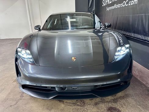 Used 2021 Porsche Taycan image 3