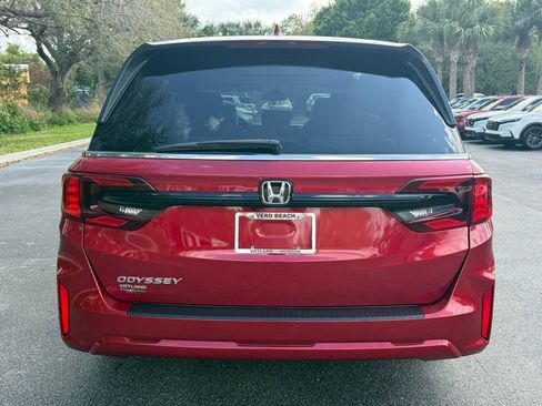 New 2026 Honda Odyssey EX-L image 4