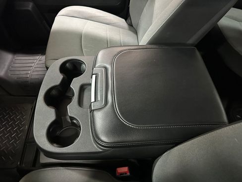 Used 2021 RAM 1500 Classic SLT image 29