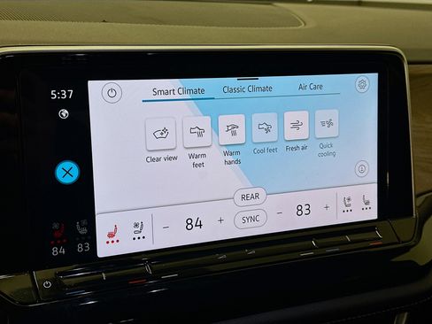 Used 2025 Volkswagen Atlas SE image 24