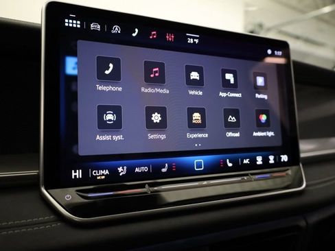 New 2026 Volkswagen Tiguan SE AWD/4WD image 17