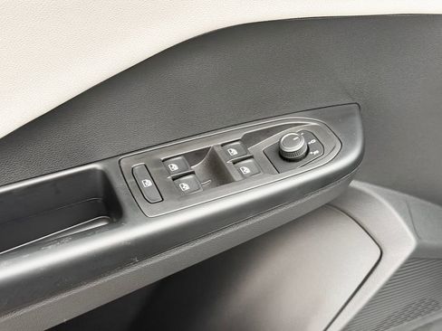 New 2026 Volkswagen Taos S FWD image 23