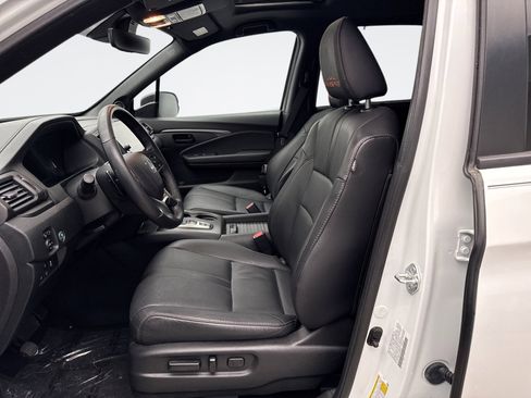 Used 2023 Honda Passport TrailSport image 11