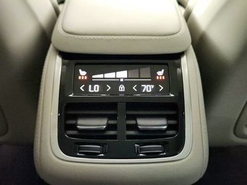 Used 2026 Volvo XC90 T8 Ultra w/ Protection Package AWD/4WD image 33
