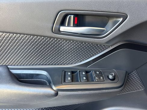Used 2019 Toyota C-HR LE FWD image 12