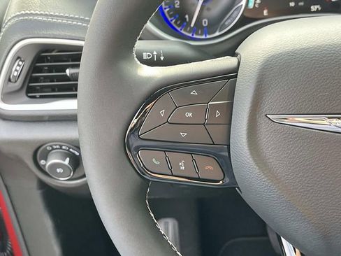 New 2026 Chrysler Pacifica Select AWD/4WD image 25