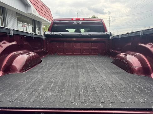 Used 2017 RAM 2500 Tradesman w/ Chrome Appearance Group AWD/4WD image 13