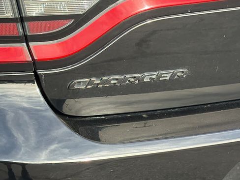 Used 2020 Dodge Charger SXT RWD image 28