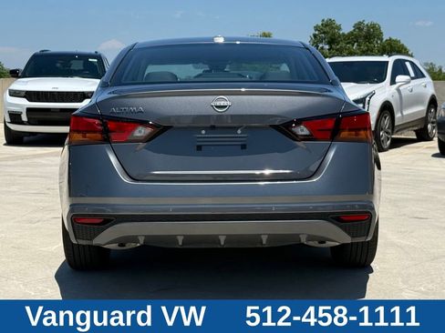 Used 2025 Nissan Altima 2.5 S FWD image 7