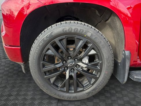 Certified 2022 Chevrolet Silverado 1500 High Country w/ Technology Package image 14