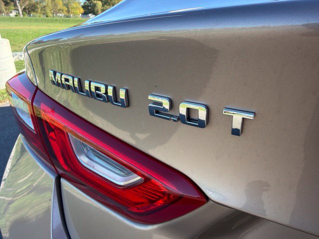 Used 2018 Chevrolet Malibu Premier w/ Premier Sun and Wheel Package FWD image 10
