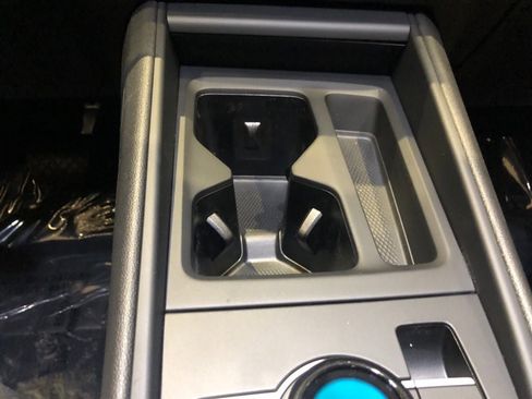 Used 2025 Volkswagen Tiguan S image 25