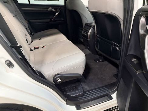 Used 2023 Lexus GX 460 image 63