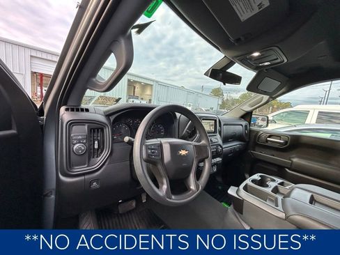 Used 2019 Chevrolet Silverado 1500 Custom w/ Custom Value Package image 2