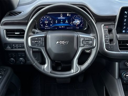 Used 2023 Chevrolet Suburban Z71 image 16
