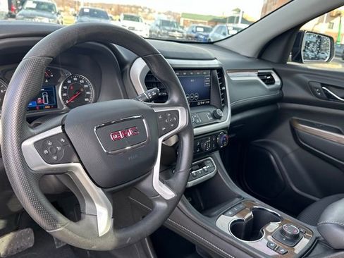 Used 2023 GMC Acadia SLE w/ Driver Convenience Package image 13