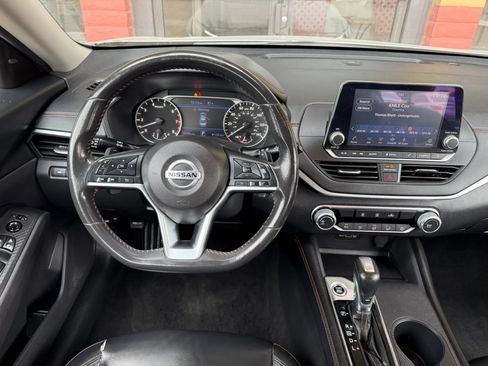 Used 2022 Nissan Altima 2.5 SR FWD image 29