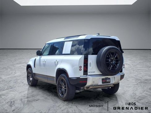 Used 2025 Land Rover Defender 110 S AWD/4WD image 2