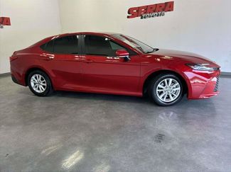 Used 2025 Toyota Camry LE FWD video 2