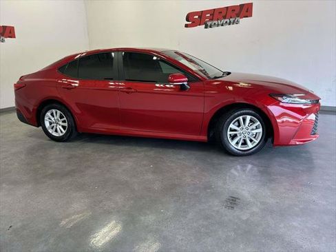 Used 2025 Toyota Camry LE FWD image 2