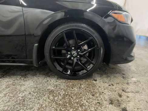 Used 2023 Honda Civic Sport image 18