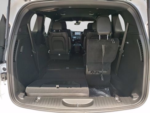 New 2026 Chrysler Pacifica Select image 33