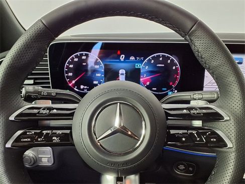 Used 2025 Mercedes-Benz GLS 450 4MATIC image 23