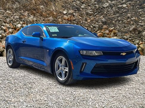 Used 2018 Chevrolet Camaro LT image 9