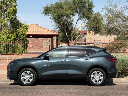 Used 2019 Chevrolet Blazer LT FWD image 3