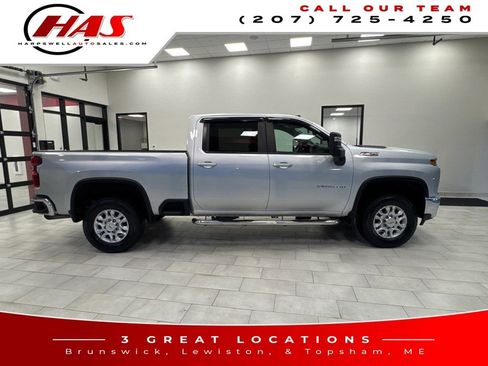 Used 2021 Chevrolet Silverado 2500 LT w/ Convenience Package image 7