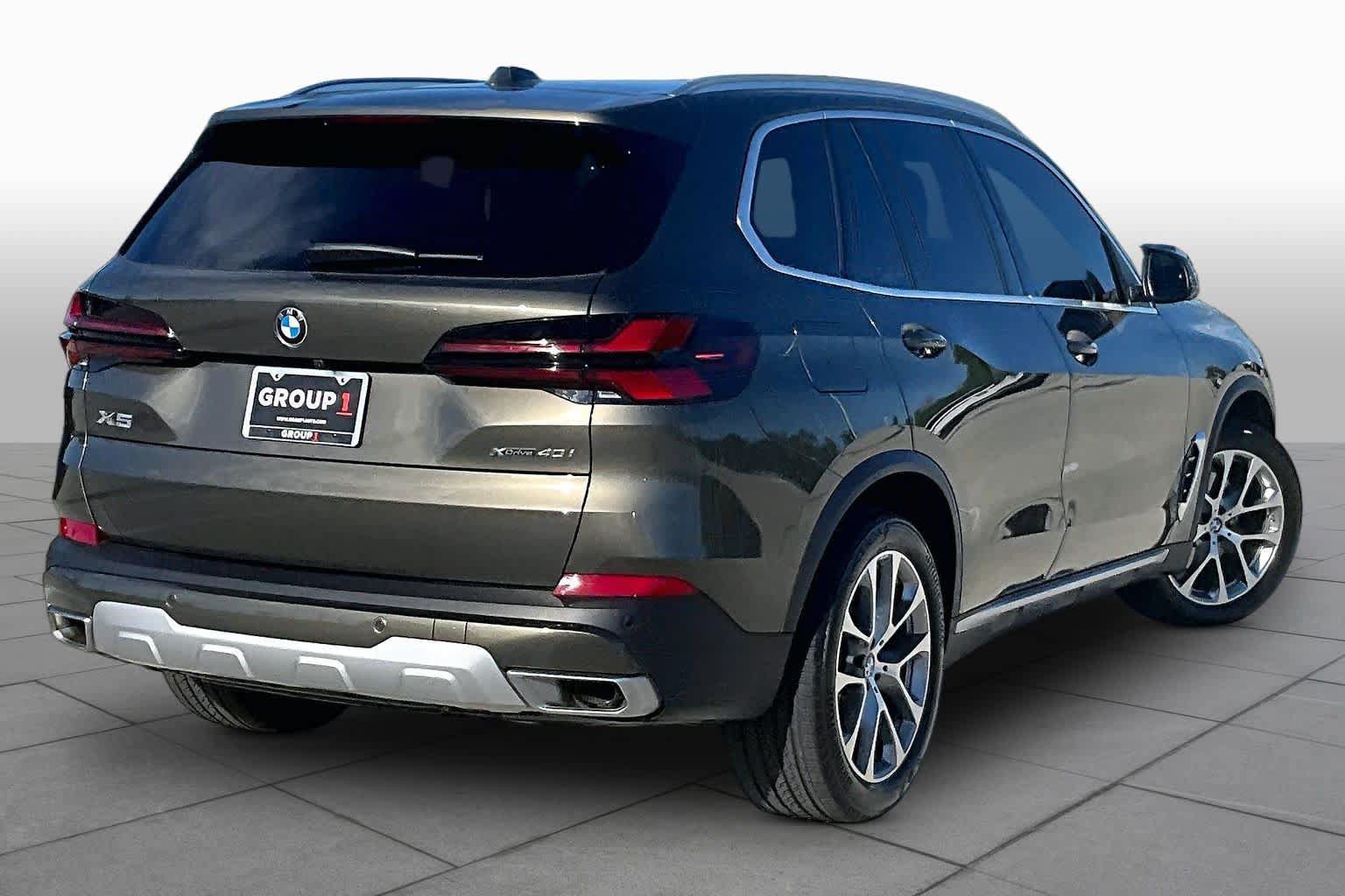 Used 2026 BMW X5 xDrive40i AWD/4WD image 12