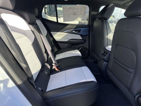 New 2026 Chevrolet Equinox EV LT image 23